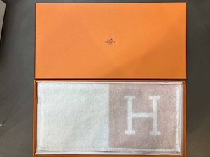 ■【売り切り】未使用品 HERMES エルメス タオル ハンカチ Hロゴ タグ有 化粧箱有 白ピンク