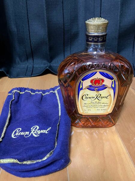 Crown Royal ウイスキー　750ml 未開封