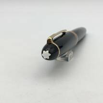 ★D12216/MONTBLANC モンブラン/万年筆/マイスターシュテュック №146/ペン先 4810 14K 585/ブラック×ゴールド/箱付_画像3