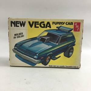 ★E01121【未組立品】amt/プラモデル/NEW VEGA ニューベガ/FUNNY CAR ファニー・カー/箱傷み有