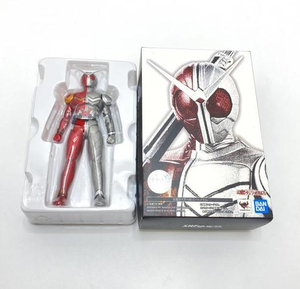 【中古】【開封】S.H.Figuarts 真骨彫製法 仮面ライダーW ヒートメタル SHフィギュアーツ[240024390827]