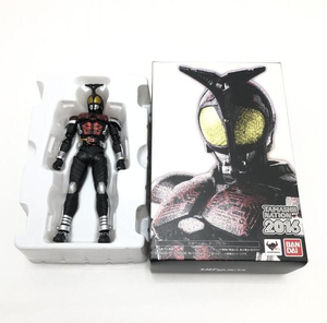 【中古】【開封】S.H.Figuarts フィギュアーツ 真骨彫製法 仮面ライダーダークカブト