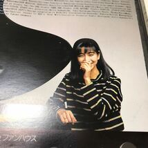 ☆ 岡村孝子　アンダンティーノ、アテンポ　.(9曲収録盤) 夢をあきらめないて、ごめんね、そよ風の季節、帯紙なし，1987年　数回再生_画像4