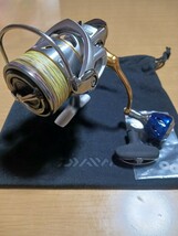 ダイワ(DAIWA) 21 フリームス LT3000-C スピニングリール　ハンドルカスタム　純正ハンドル+袋付_画像1