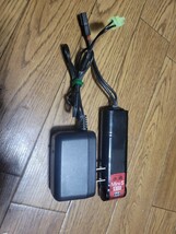 143・マルイ電動ガン用　ミニバッテリー＆充電器　中古品　※画像最後のミニバッテリーはオマケです。_画像1