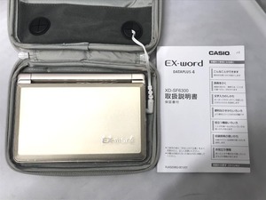 ●T240111-1:CASIO EX-word DATAPLUS4 XD-SF6300 カシオ エクスワード 電子辞書 単四電池　通電確認のみ　ジャンク