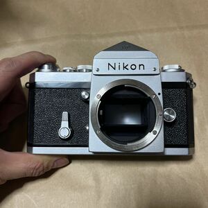 Nikon/ニコン F アイレベル 718万台 シルバー フィルム 一眼レフ カメラ シャッターOK 本体 ボディのみ　ジャンク扱い