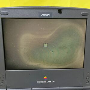 Apple/アップル　PowerBook Duo 250 通電OK 画面難あり　ジャンク扱い　純正アダプター マウス　ノートパソコン