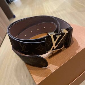 新品未使用ルイヴィトンLouis Vuitton★モノグラム　レザーベルト革 ブラウン