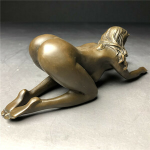 銅製　西洋美術 ブロンズ 女性像 　女神　ヌード　女性　少女　美人　裸婦　仏像　置物　　重さ約390ｇ