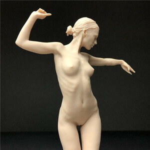 樹脂製　西洋彫り　女神　ヌード　デッサン人形　女性　少女　フィギュア　美人　裸婦　仏像　置物 重さ約116ｇ