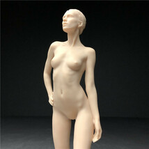 樹脂製　西洋彫り　女神　ヌード　デッサン人形　女性　少女　フィギュア　美人　裸婦　仏像　置物　重さ約119ｇ_画像1