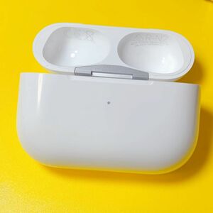 Apple純正　AirPods Pro 第2世代　充電ケース　エアーポッズプロ　充電器　