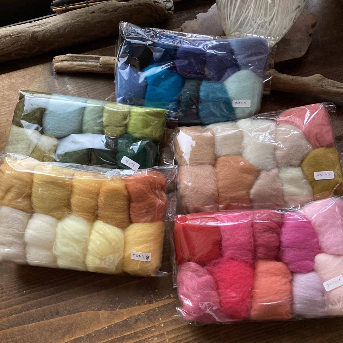 手工羊毛毡原毛5色彩虹套装..., 玩具, 游戏, 毛绒玩具, 羊毛毡