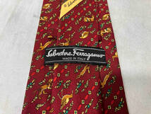 Salvatore Ferragamo animal pattern necktie red サルバトーレフェラガモ アニマル柄 ネクタイ レッド_画像3