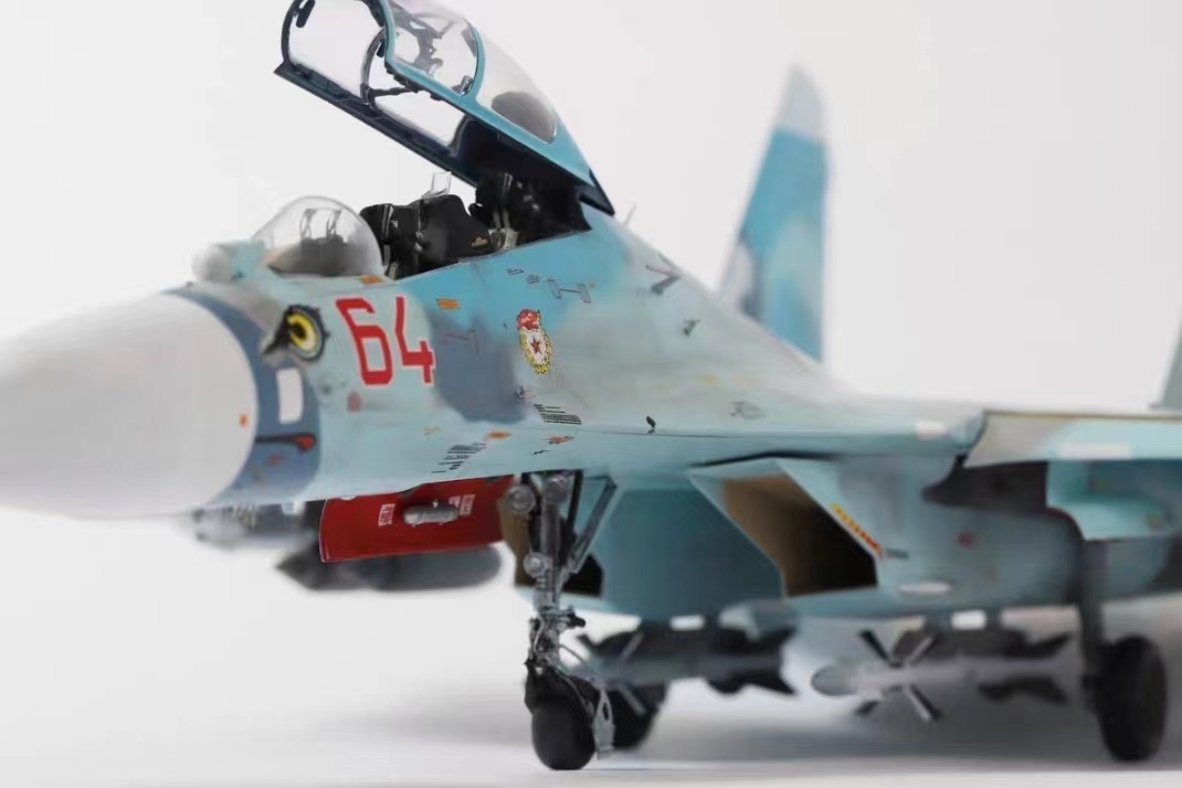 1/48 القوات الجوية الروسية SU-27ub تم تجميعها ورسمها كمنتج نهائي, نموذج من البلاستيك, الطائرات, منتج منتهي