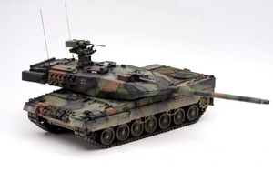 1/35 ドイツ国防軍 主力戦車レオパルト2A7 組立塗装済完成品