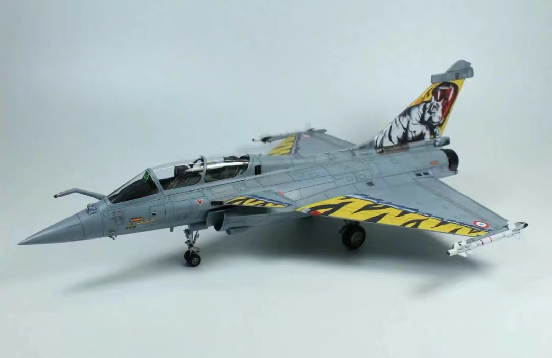 Revell 1/48 French Air Force Rafale B assembled and painted finished product, Plastic Models, aircraft, Finished Product