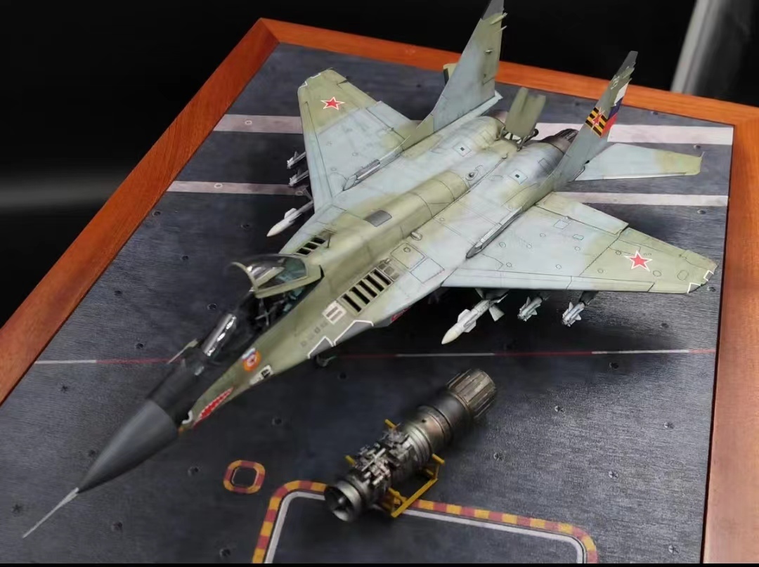 G.W.H 1/48 ロシア空軍 MIG29 後期型9-13 組立塗装済完成品, プラモデル, 航空機, 完成品