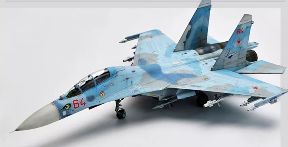 1/48 Su-27UB der russischen Luftwaffe, zusammengebautes und bemaltes Fertigprodukt, Plastikmodelle, Flugzeug, Fertiges Produkt