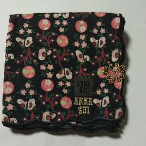 ANNA SUI 黒地 50×50 ハンカチ