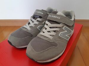 New Balance ニューバランス KV996CWY 子供 キッズ kids 21cm グレー スニーカー