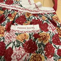 新品未使用　ピエールバルマン　pierre balmain 花柄エプロン_画像2