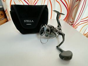 美品 SHIMANO 22 ステラ 4000M STELLAシマノ 日本製 MADE IN JAPAN シーバス　サーフィッシング　ショアジギング