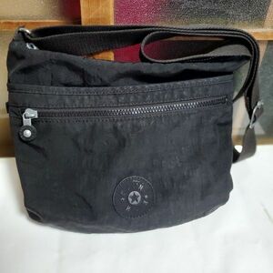  Kipling ショルダーバッグ、黒