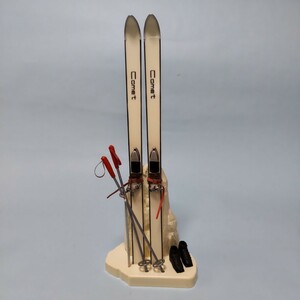  миниатюра лыжи фигурка комплект 