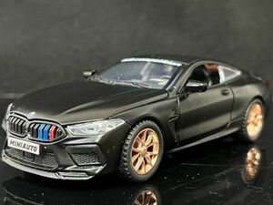 BMW M8クーペ コンペティション 1_32 ブラック H161