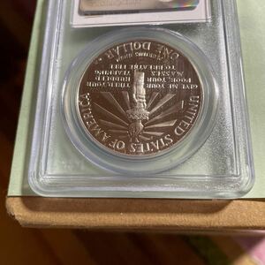 1986年 アメリカ 自由の女神 １ドル 銀貨 PCGS MS69　アンティークコイン 新品未開封