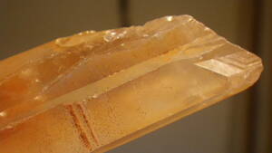 ブラジル産のタンジェリン・クォーツです。　みかん水晶　オレンジ水晶