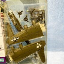 M送300~ エフトイズ 大型機コレクション B-17G フライングフォートレス 第94戦闘爆撃航空団 第401爆撃航空群 第615爆撃飛行隊 フィギュア_画像4