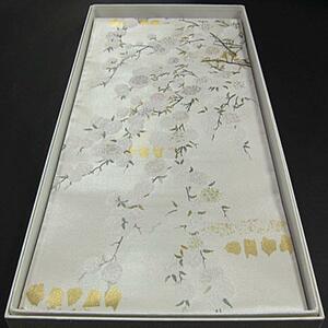 上質な逸品　新品未仕立　豪華作品　西陣織引箔高級袋帯　 真珠　本金箔 　満開の小手鞠花模様