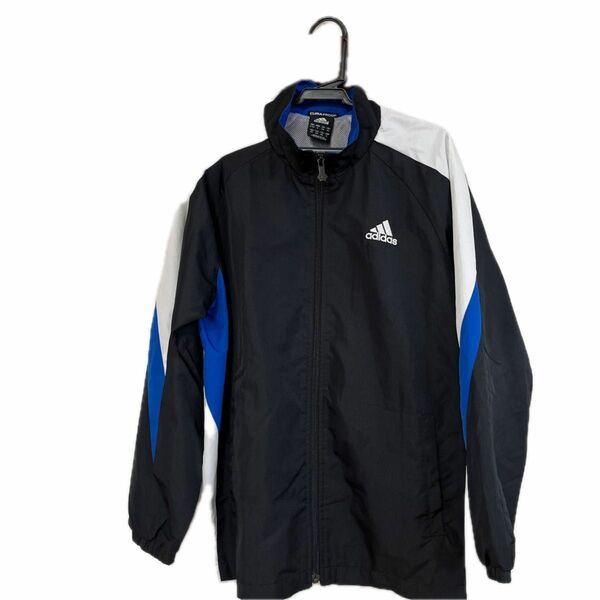 アディダス adidas スポーツ 黒　パーカー　150 シャカシャカ