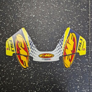 FMF Factory4.1カラーロゴ耐熱ステッカー（黄） 014832