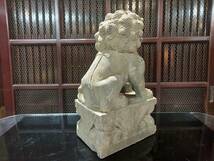 K10-0124　美術彫刻 狛犬 獅子座 置物 石彫刻 明治期_画像2