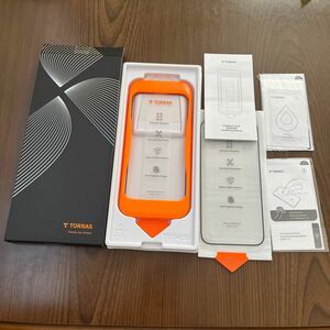 601p2624☆ TORRAS iPhone15Pro 専用 ガラスフィルム 全面保護 強化極細黒縁 9H越え 貼り付け簡単 さらさら 気泡レス 光沢 防指紋 