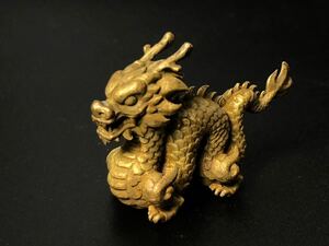 初売り 龍年 干支 竜　 縁起物 龍 鎮宅 金運 置物 極細工 精彫 美品 銅製 アンティーク 長さ約4.4cm 重さは約37.3g 高さ約2.9cm