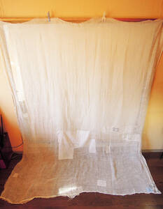 蚊帳 麻 解き布 白色 襤褸 ボロ 継ぎ接ぎ 2.5m×1.8m 一枚物 たっぷりサイズ のれん カーテン リメイク素材などに