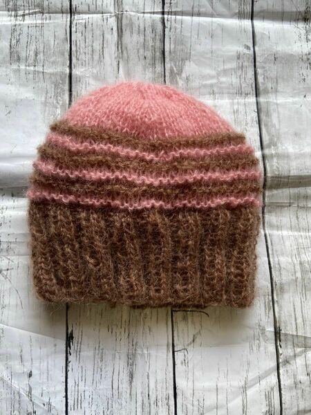 ピンクと茶色のモヘアの帽子 ニットキャップ