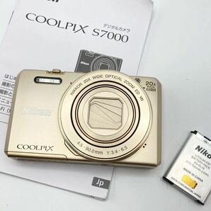 ★送料無料★ ニコン Nikon COOLPIX S7000 ゴールド コンパクトデジタルカメラ 現状渡し A2112の画像1