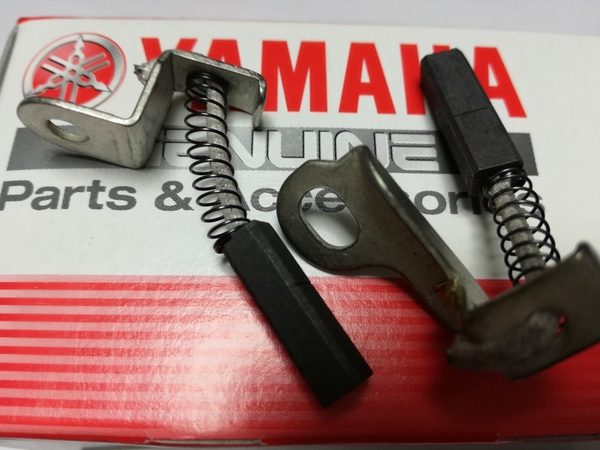 PayPay送料無料 XJ400 XJ400D XJ550 新品 ジエネレータ ダイナモ ブラシ YAMAHA 純正