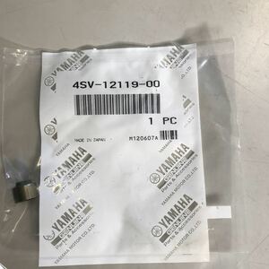 M2738 YAMAHA バルブステムシール　新品　品番4SV-12119-00 FZR750R