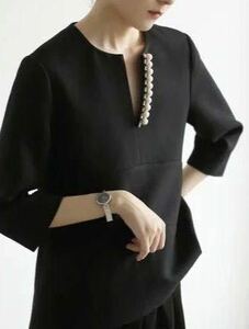  7 minute sleeve pearl attaching blouse black L