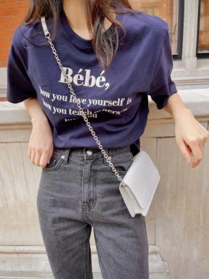 Bebe刺繍ロゴ 半袖Tシャツ 　ネイビー　フリーサイズ