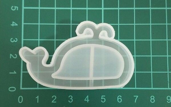 シリコンモールド(シャカシャカシェイカーくじら③)No.101