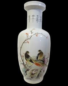 中国美術 民国時期 劉雨岑 落款 在銘 粉彩 彩色絵花鳥図花瓶 高41cm 時代物 花器供瓶 中国美術