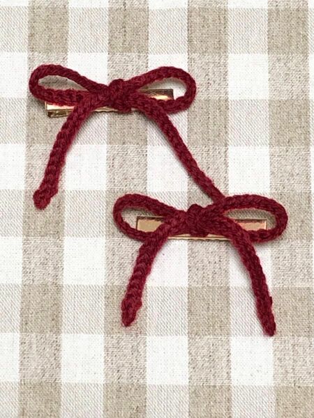 ヘアクリップ　リボン　赤　2個セット　毛糸　ハンドメイド